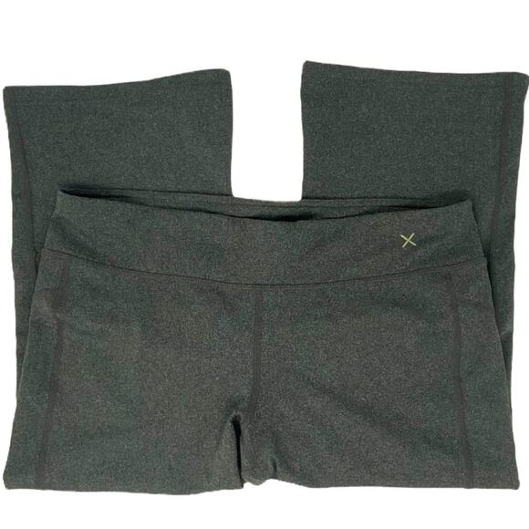 XERSION Ladies GRAY Slim Fit Capri YOGA PANTS ~ Women's Size M ~ Running Workout - Picture 1 of 4